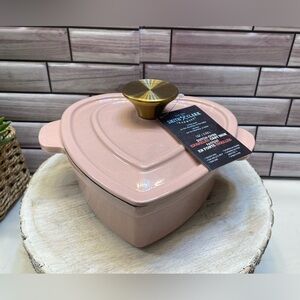 Smith & Clark❤️ IronWorks 1qt Enameled Cast Iron Dutch Oven Sparkling pink Heart